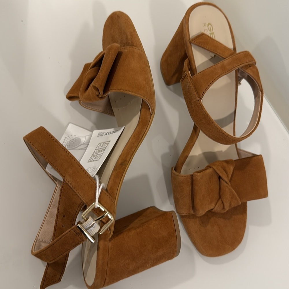Geox Boho Platform Suede Block Heel Cross Strap Sandals Womens Size 40 NEW